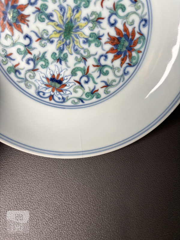 清雍正 斗彩并蒂莲纹盘 - 图10